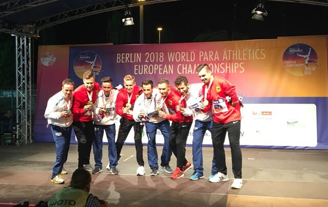 Gold und Silber Teams 4x100m