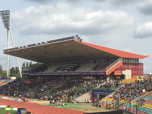 Haupttribüne