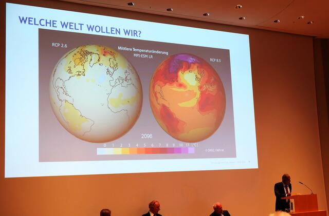 Welche Erde wollen wir haben? Die Menschheit hat es selber in der Hand. Auch wenn manche Wissenschaftler meinen, dass ein Umkehrpunkt bereits überschritten ist, so haben andere doch Hoffnung. | Foto: Christel Wolter