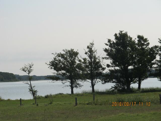 ..morgens einsamer See .....