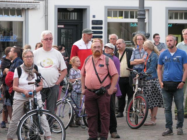 Bildmitte KSK Herr Jagau