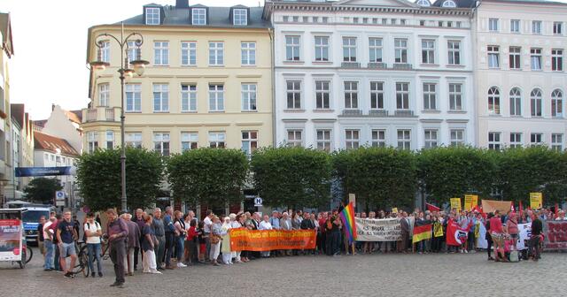 Hauptsache bunt...und am anderen Ende der Stadt dreckig.