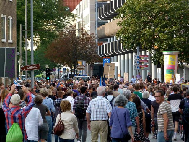 Anti-Pegida-Zug in der Osterstraße