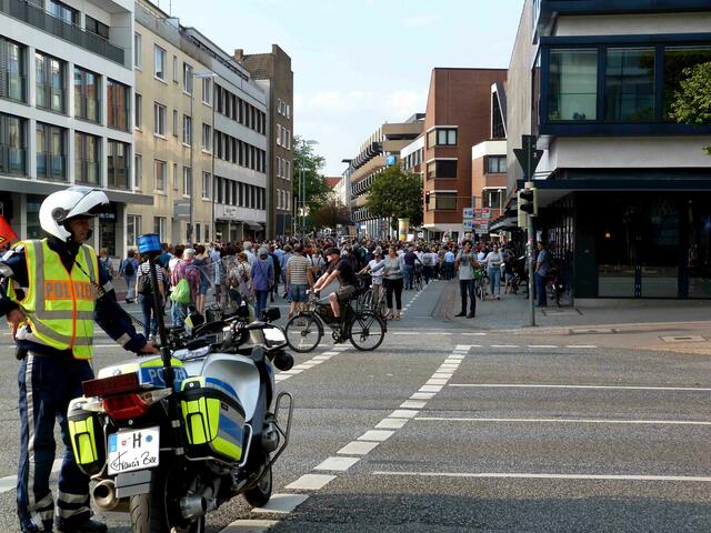 Anti-Pegida-Zug Richtung Osterstraße
