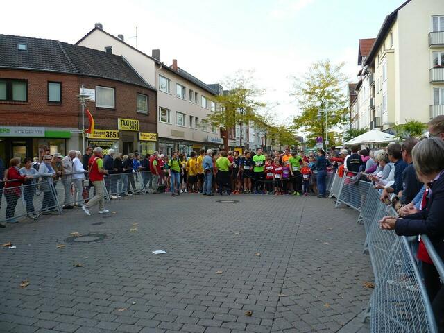 Startaufstellung 2 km Lauf.