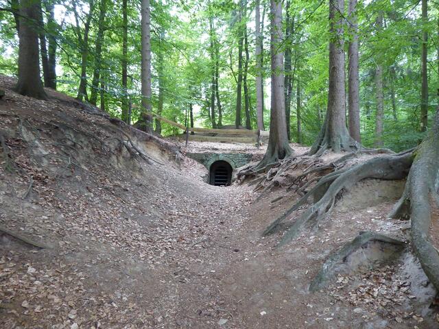 Ein alter Bergwerksstollen, Info siehe nächstes Foto