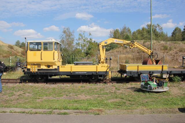 Ein Rottenkraftwagen gehört auch zum Museumsbestand. Der wird auch dringend gebraucht zur Instandhaltung der Gleise.