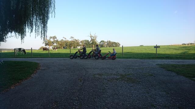 Ausflug zum Hertle Hof mit den Bikern des MTC und den Kids der Villa Kunterbunt