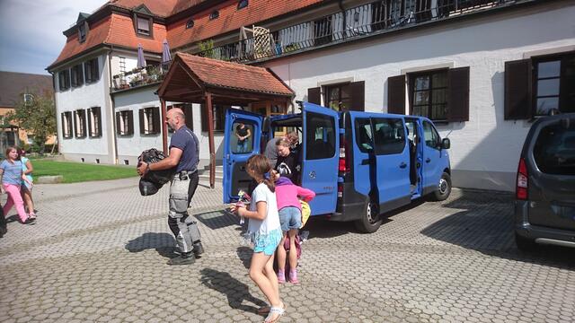 Ausflug zum Hertle Hof mit den Bikern des MTC und den Kids der Villa Kunterbunt