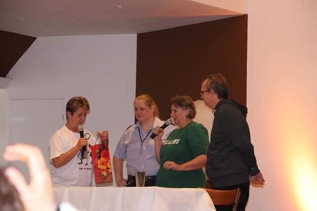Ein kleines Dankeschön an die Fantreffen Organisatorin Margot Zimm | Foto: R.Wassenberg