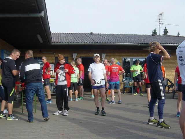 Der Hänigser Spargelsprinter auf dem Sportgelände Blau-Gelb Elze (Gemeinde Wedemark).