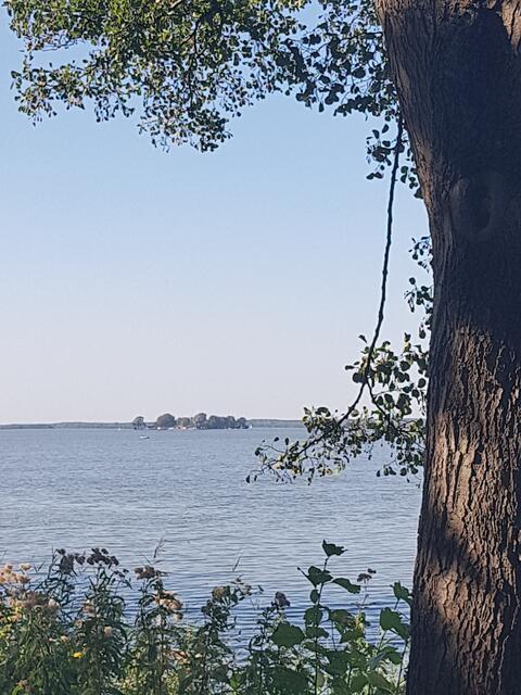 Blick auf die Insel Wilhelmstein aus der Nähe von Steinhude.