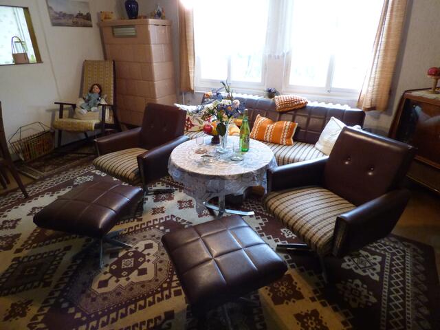 Typischer DDR-Wohnzimmer-Chique!