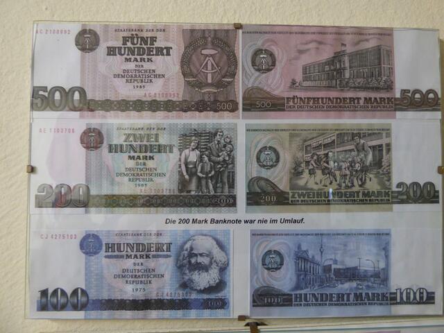 Daß wir auch 200,- und 500,-Mark-Scheine hatten, war mir gar nicht mehr so in Erinnerung!