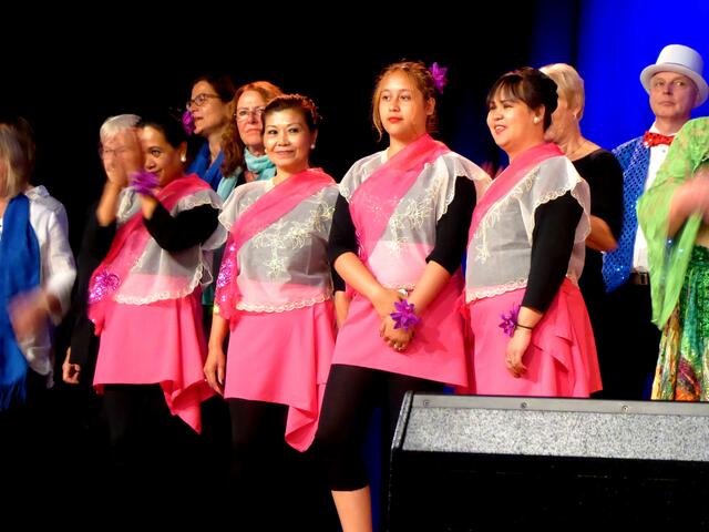 Die bezaubernden Tänzerinnen von Bamboo Filipino