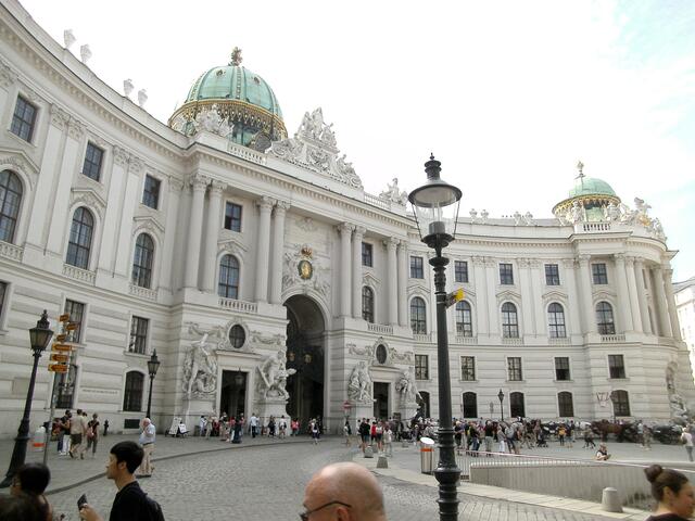 Eingang zur Hofburg