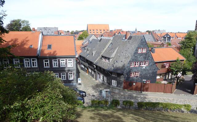 Blick von der Kaiserpfalz auf Schieferhäuser