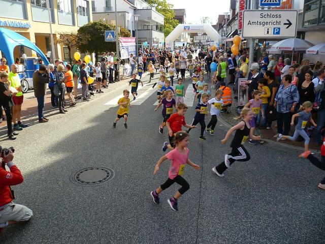 Burgdorfer Spargel-Lauf 2018 – Kinderlauf: 1. Runde.