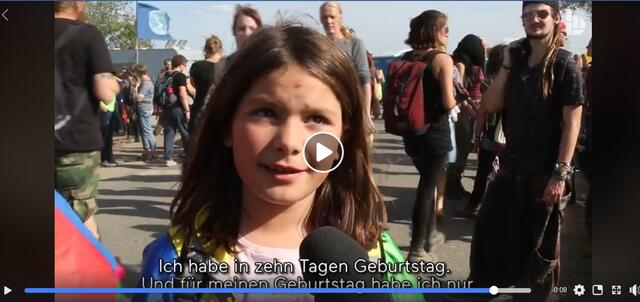 Es war ein großes Happening, trotz der anfänglichen Behinderungen - so viele Menschen, die sich für den Naturschutz einsetzen, das gab es lange nicht mehr. Besonders bewegt hat mich das Statement dieser jungen Dame - gerademal 10 Jahre und schon so klug. Hier reinschauen: https://www.facebook.com/bentode/videos/1725909887513284/