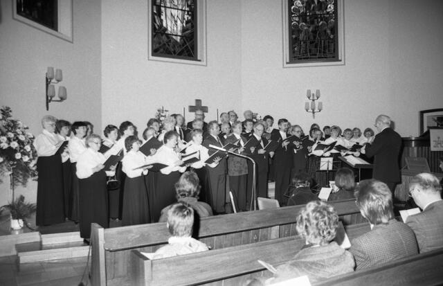 Festkonzert der Chorgemeinschaft Hannover-Wülfel zum 100. Vereinsgeburtstag in der Matthäi-Kirche.