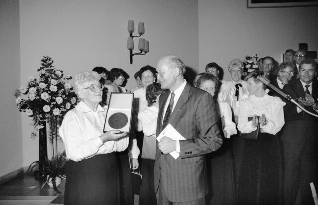 Oberbürgermeister Herbert Schmalstieg beim Festkonzert der Chorgemeinschaft Hannover-Wülfel zum 100. Vereinsgeburtstag.