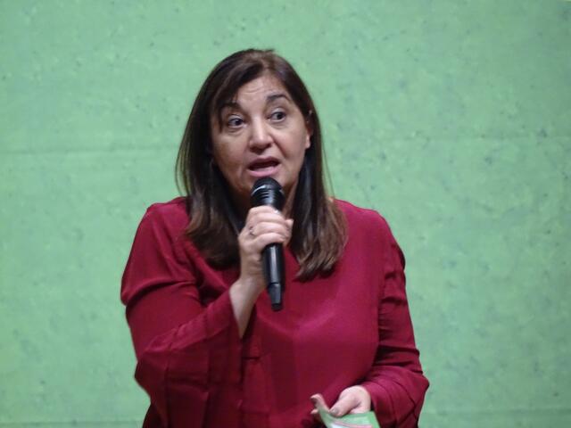 Die Politikerin Ekin Deligöz begrüßte die Zahlreichen Besucher in Günzburg