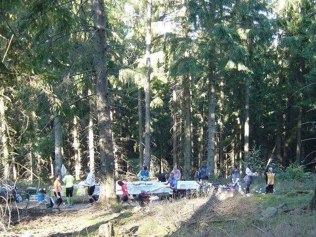 11-Kilometer-Strecke. Der Parcours  macht eine Spitzkehre und steigt wieder an.