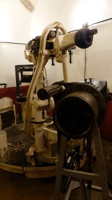 Kombiwaffe aus der Kuppel