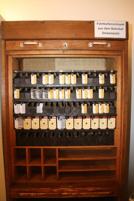 Fahrkartenschrank