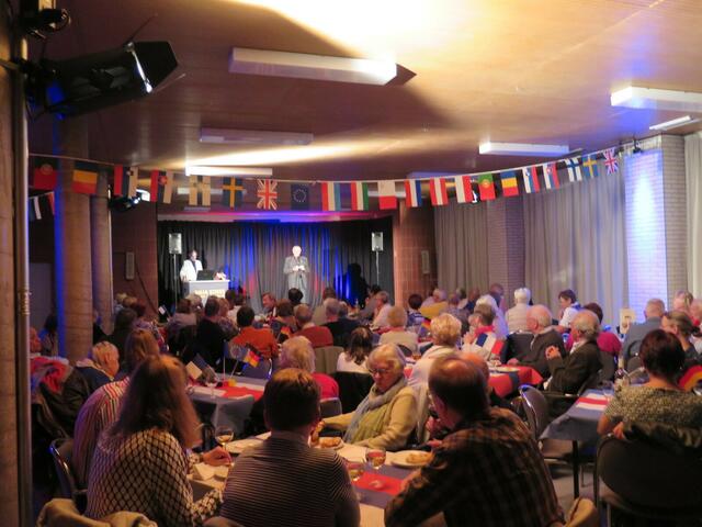 Der Gemeindsaal: Varieteetheater mit französischem Ambiente!