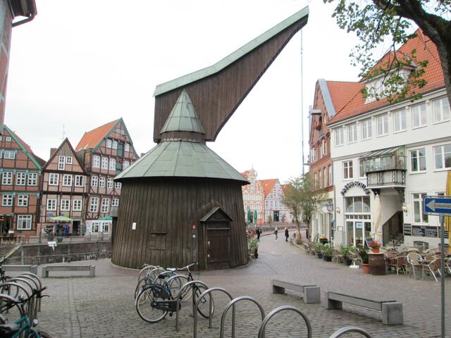 Der Holztretkran am Hansehafen.