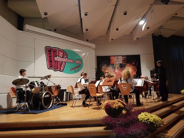 Das ACL FUN Orchester präsentiert sich ebenfalls großartig und mit großer Spielfreude.