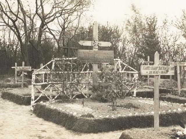 Viele Kriegstote gab es auf allen Seiten, und viele wurden auf dem Boden des Kriegsgegners begraben.