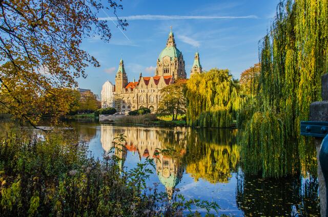 Auch hier wieder das Rathaus, schade das es immer noch teilweise verhüllt ist.