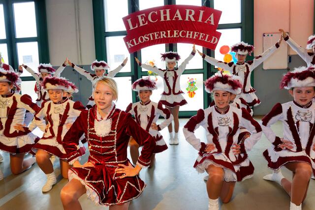 Perfektes Timing auch bei der Kindergarde.