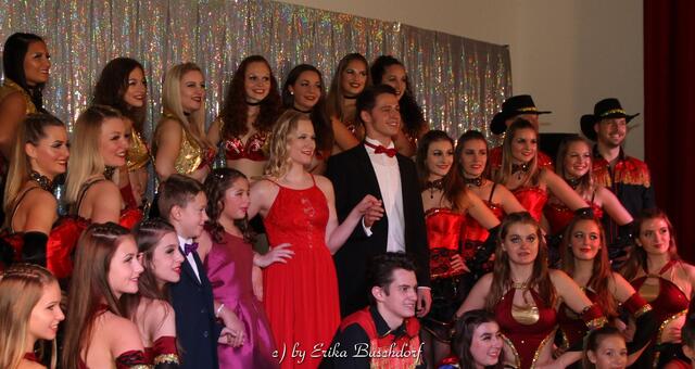 die ganze Truppe