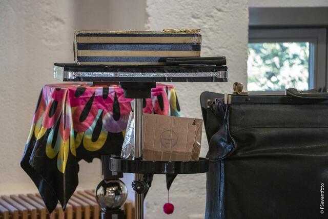 Zum 35. Kreisseniorennachmittag lud der AWO-Ortsverein Friedberg in den großen Saal im Wittelsbacher Schloss Friedberg. Zauberprogramm mit dem Magier Fabien Rebouh