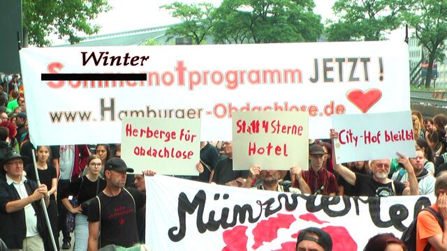 Sommer wie Winter - inzwischen sind wir ein Ganzjahres-Programm, denn auch im Sommer sind obdachlose Menschen den Gewalten der Straße schutzlos ausgeliefert. Überfälle, Brandanschläge, immer wieder kommt es zu Übergriffen und es braucht auch im Sommer SCHUTZRÄUME für die Obdachlosen. Programm hier: https://tinyurl.com/hamburger-obdachlose-2018