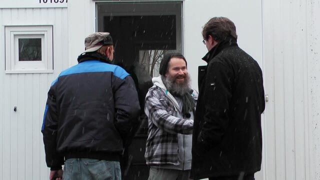 Das ist ein bisschen auch die Triebfeder, die mich antreibt. Ich habe die Möglichkeit, Bilder zu machen, Blogs und Texte zu veröffentlichen. Einfach Menschen für Menschen begeistern und Andere ermutigen, selbst auch tätig zu werden. Das ist das Ziel. Das ist mein Traum. http://www.youtube.com/watch?v=3siXHhLg68o&index=18&list=UUWbqAhkZlc-5P2_rEJtcXkg  "Von Mensch zu Mensch" (Alsterradio 2017)