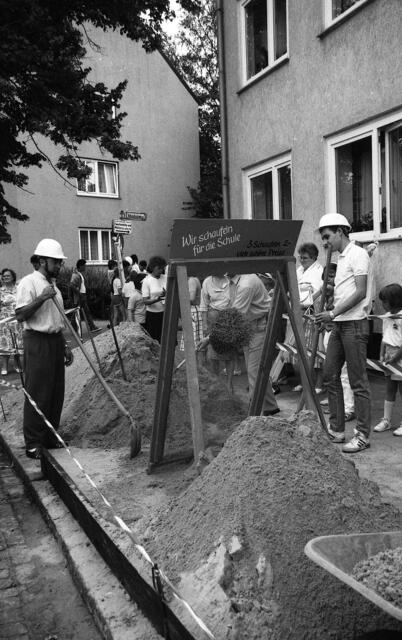 Schatzsuche in Erdhaufen