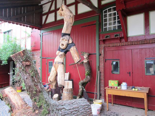 Hier das Werk aus einer anderen Perspektive.