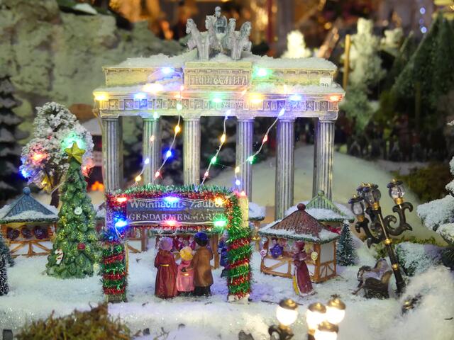 Auch das Brandenburger Tor wird weihnachtlich geschmückt!