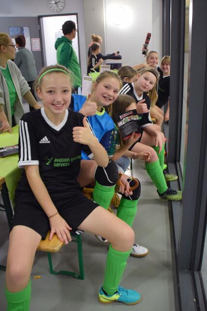 Die D-Juniorinnen vom TSV Godshorn haben sichtlich Spaß!