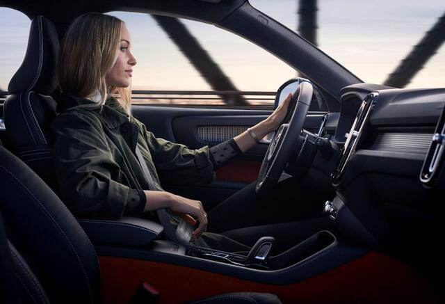 Frau am Steuer: Der Volvo XC40 ist das Women’s Worlds Car of the Year 2018. | Foto: © Women’s Worlds Car of the Year 2018 / Volvo /TRDmobil
