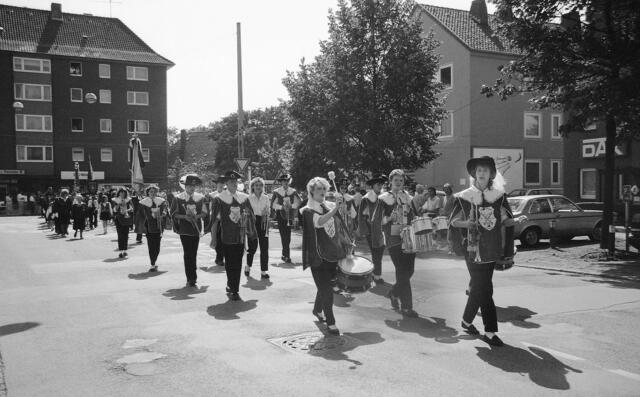 Schützenausmarsch in Wülfel Anfang August 1989.