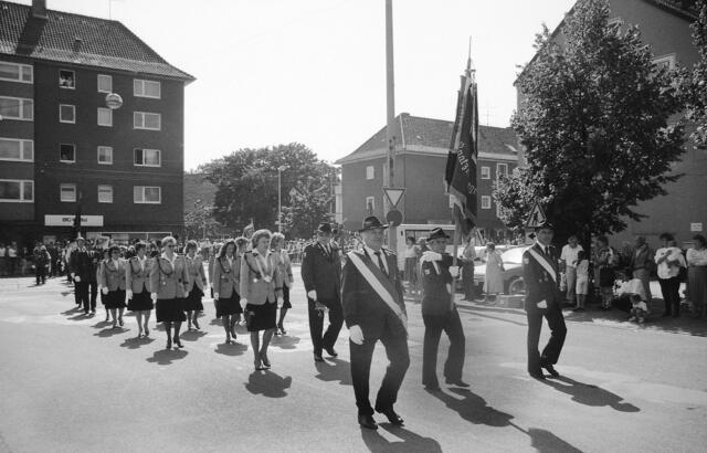 Schützenausmarsch in Wülfel Anfang August 1989.