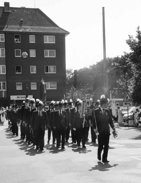 Schützenausmarsch in Wülfel Anfang August 1989.