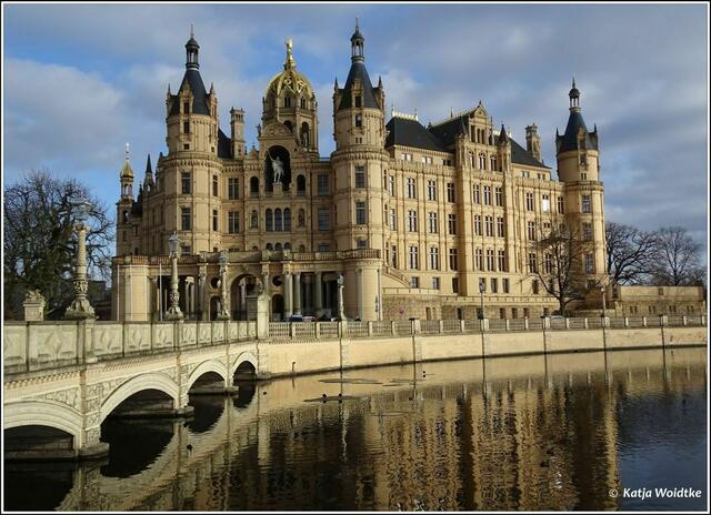 Auf Tour in Schwerin: https://www.myheimat.de/de--schwerin--74/kultur/von-engen-gassen-und-einem-maerchenschloss-in-schwerin-d2874580.html (Foto: Katja Woidtke)