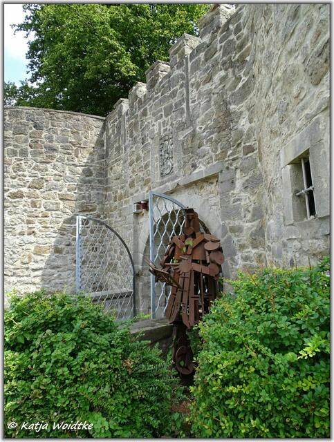 Burg Coppenbrügge: https://www.myheimat.de/coppenbruegge/kultur/rund-um-den-ith-burg-coppenbruegge-d2931913.html (Foto: Katja Woidtke)