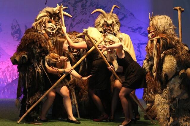 Inszenierung "Der Watzmann" von Christian Auer im Februar 2019 in der Stadthalle | Foto: Peter Igelspacher